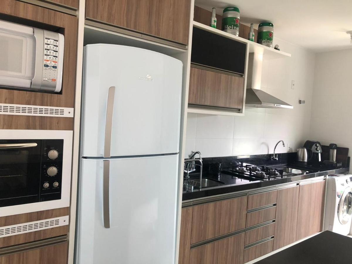 Lindo Apartamento Praia De Palmas Apartment Governador Celso Ramos Exterior photo