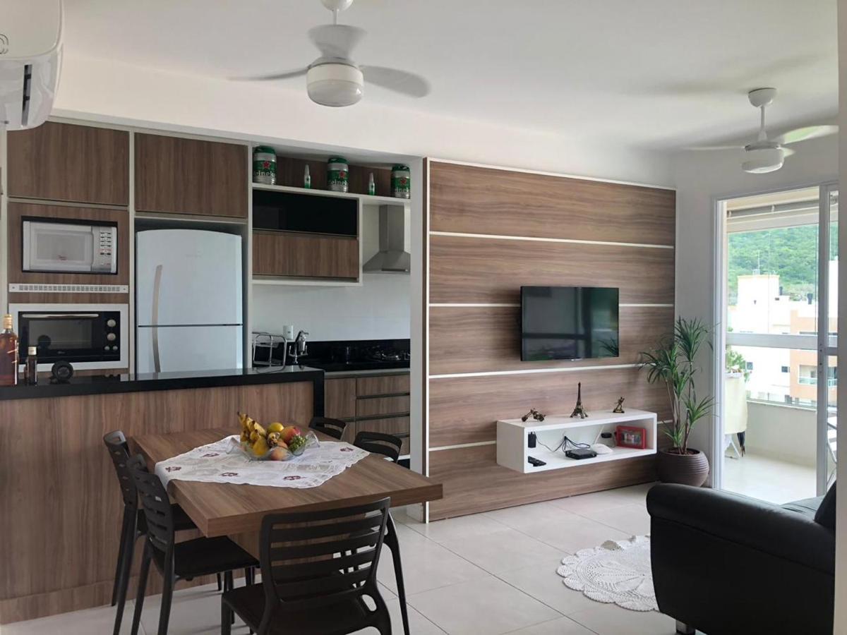 Lindo Apartamento Praia De Palmas Apartment Governador Celso Ramos Exterior photo